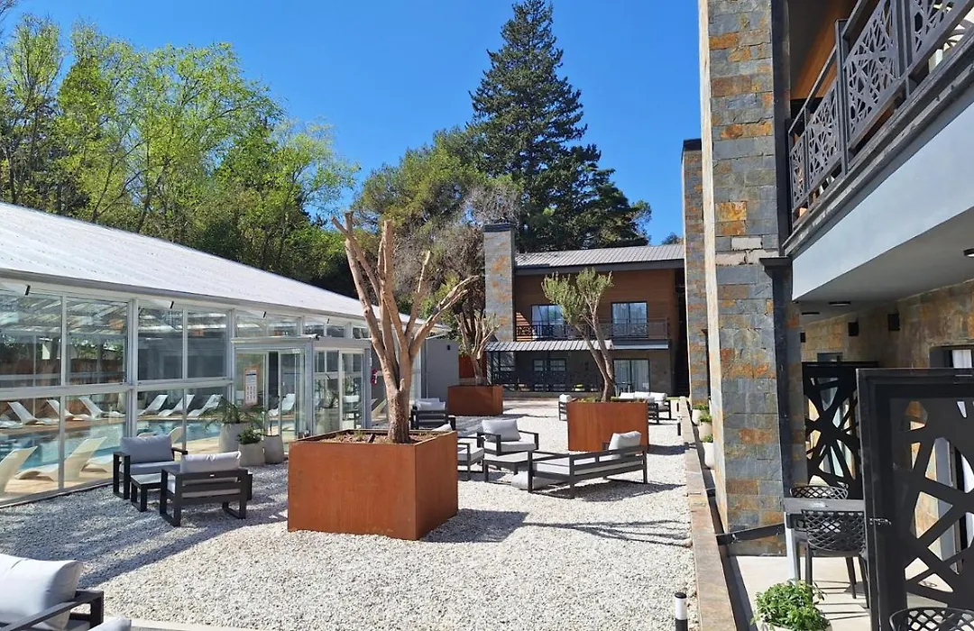 Blackstone Apart Boutique Hotel-1