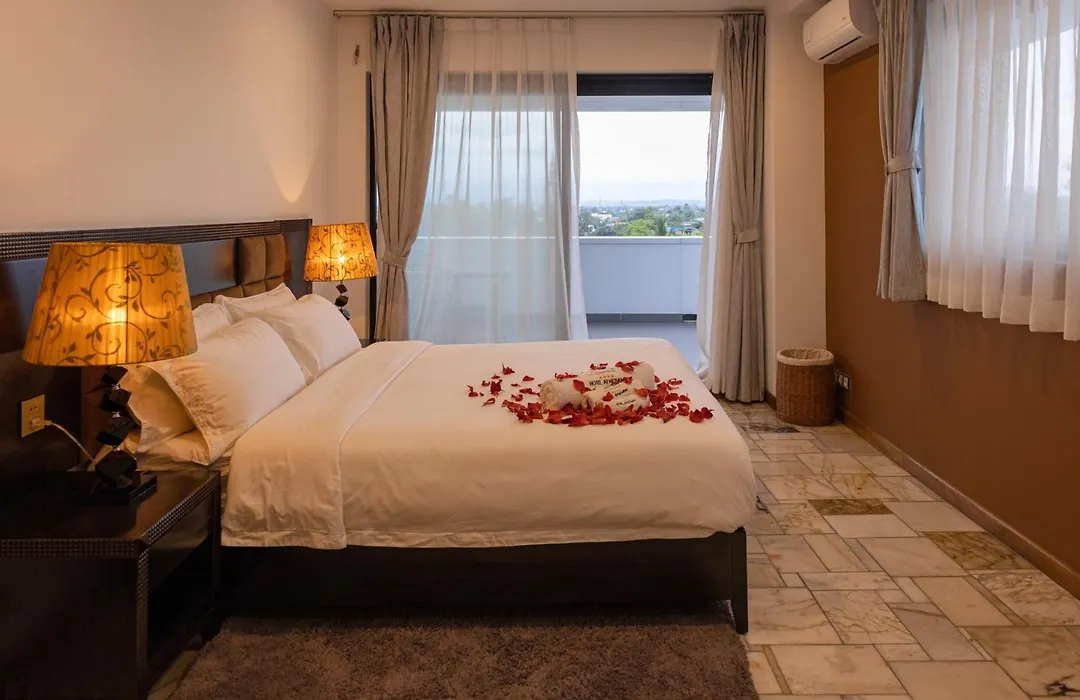 The Streamliner Hotel Apartment-1