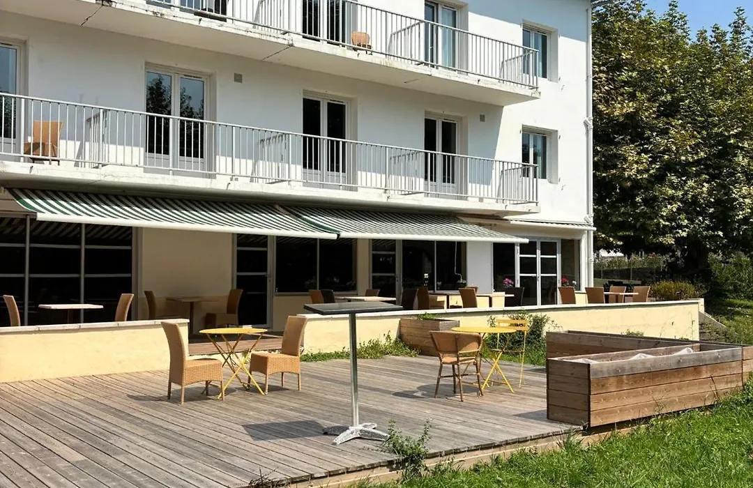 Hotel Du Pont-1