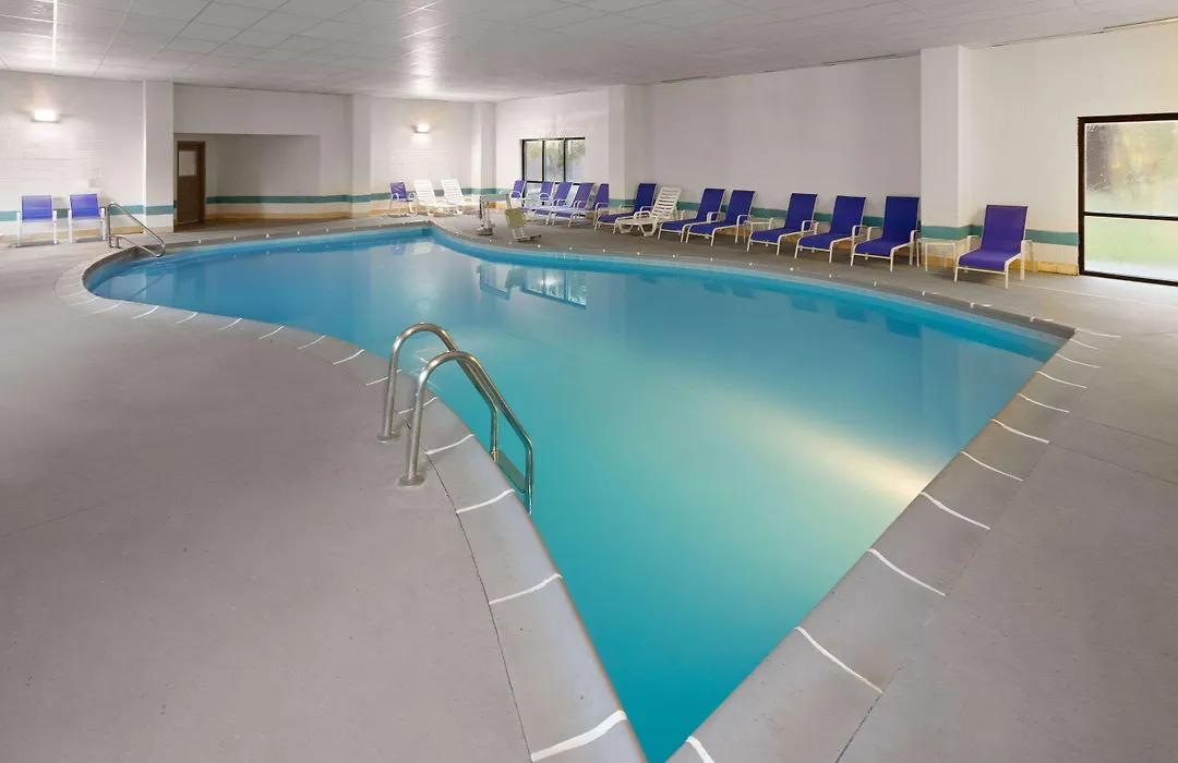 Days Inn & Suites By Wyndham Northwest Indianapolis-1