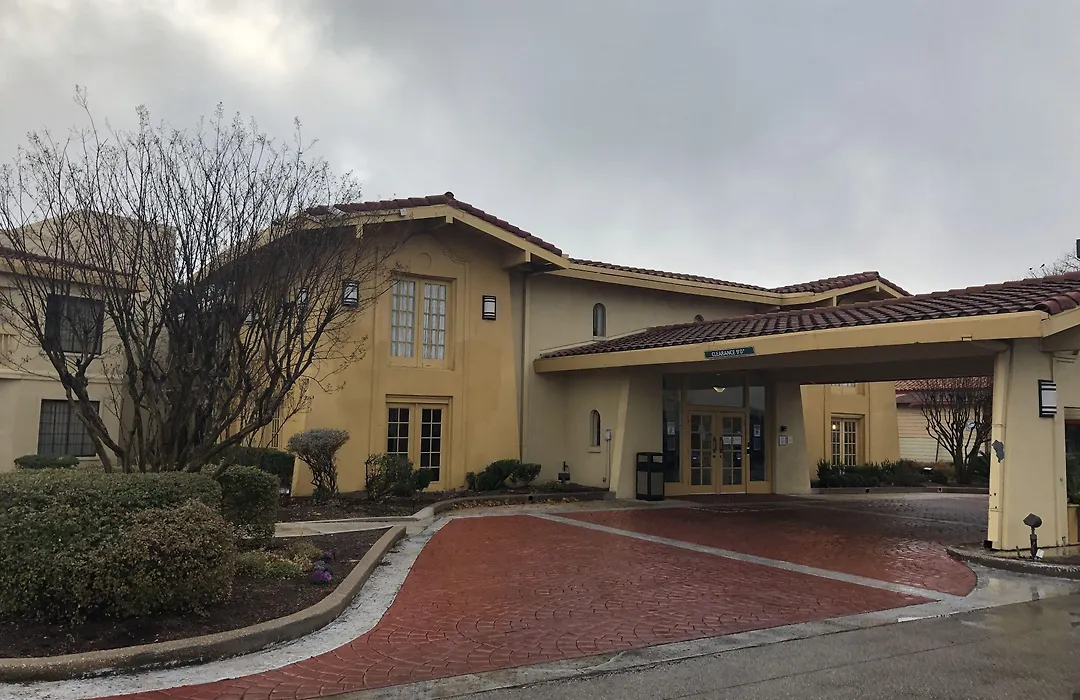 La Quinta Inn By Wyndham Austin Oltorf-1