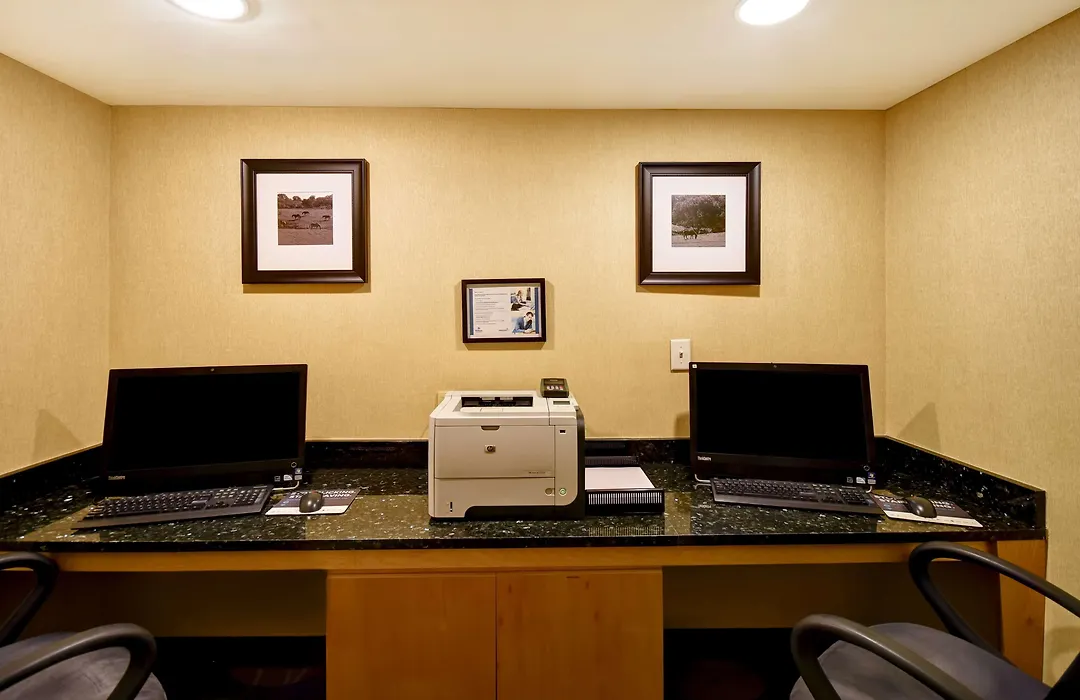 Hampton Inn Louisville Airport Fair/Expo Center-1