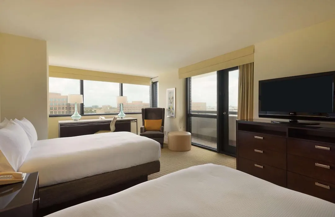 Hilton Miami Airport Blue Lagoon-1