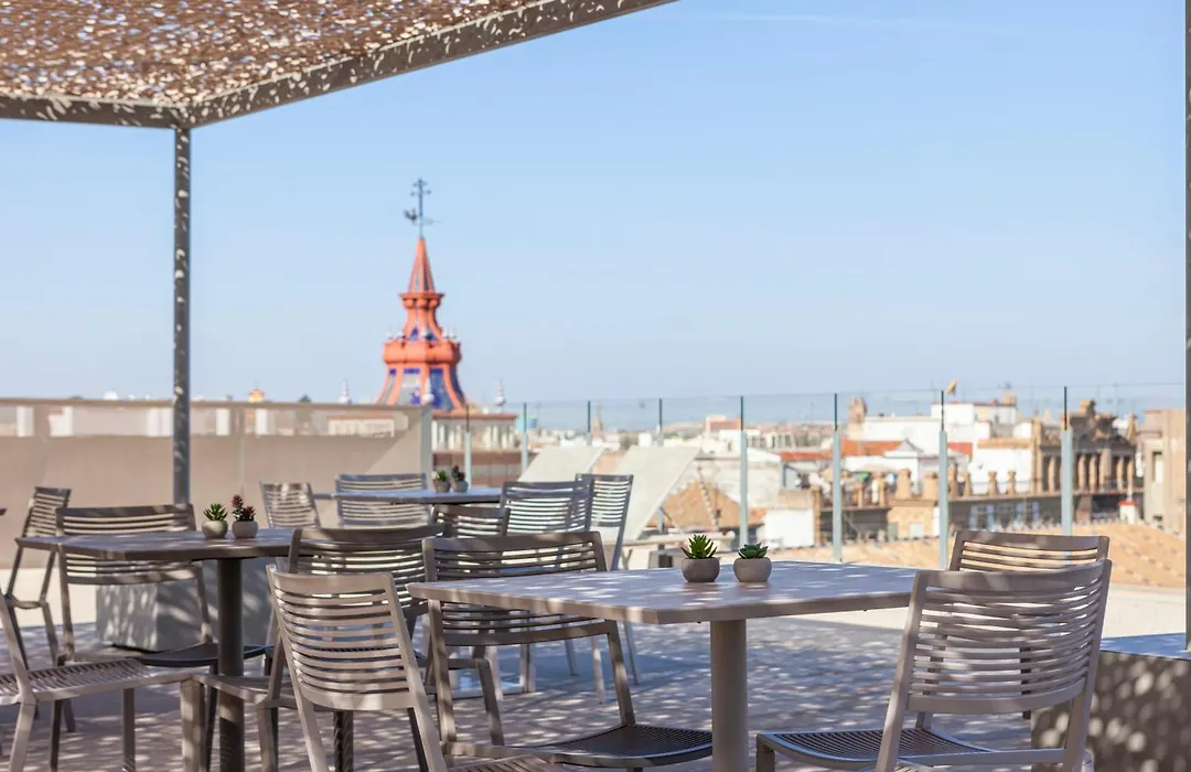 Hotel Macia Sevilla Kubb-1