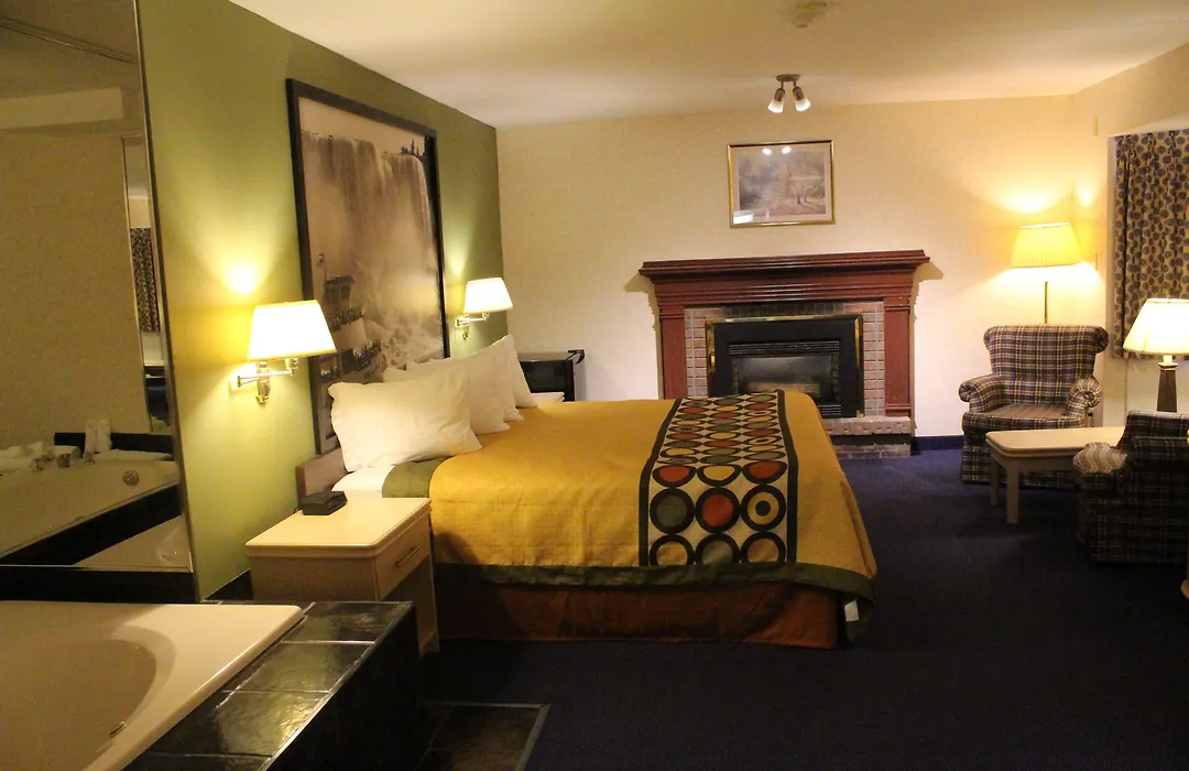 Super 8 By Wyndham Niagara Falls North-1