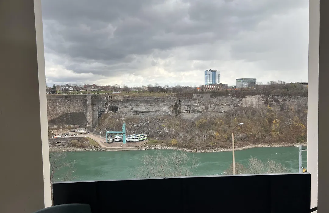 Travelodge By Wyndham Niagara Falls Fallsview-1