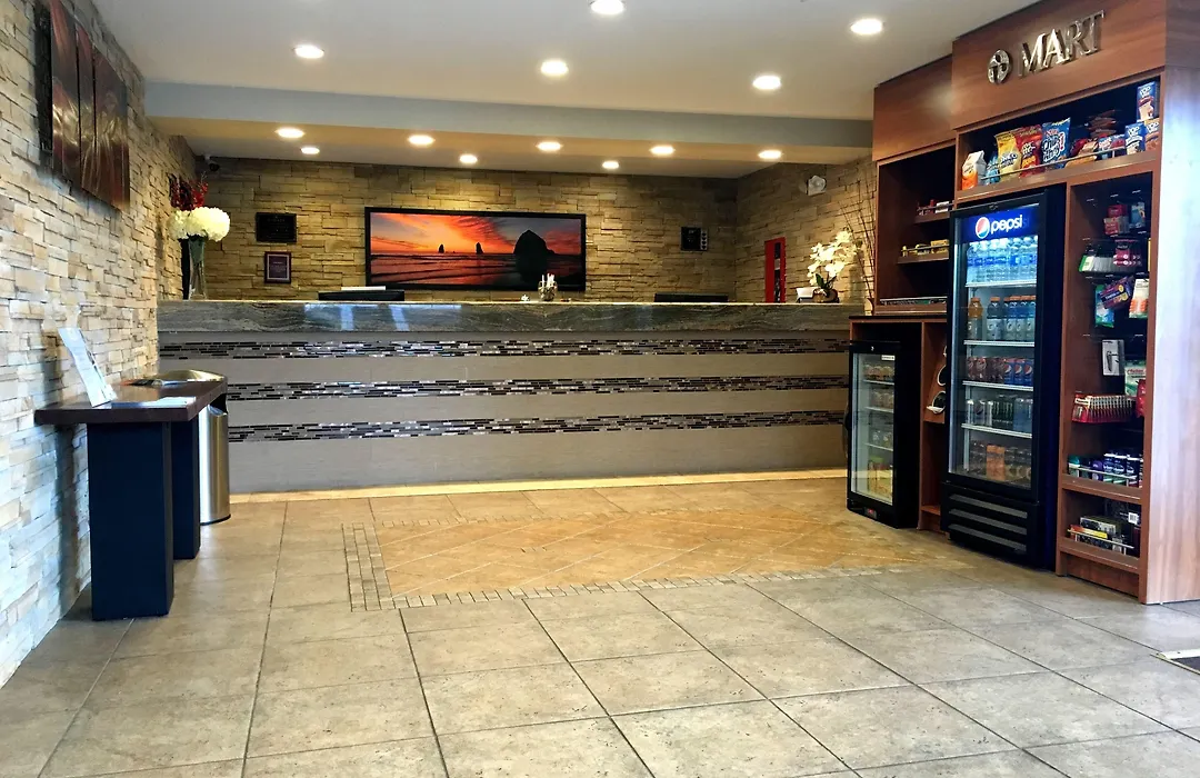 Ramada By Wyndham Portland-1