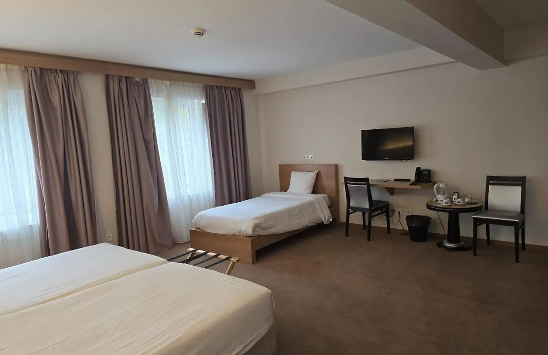 Hotel Bon Repos-1