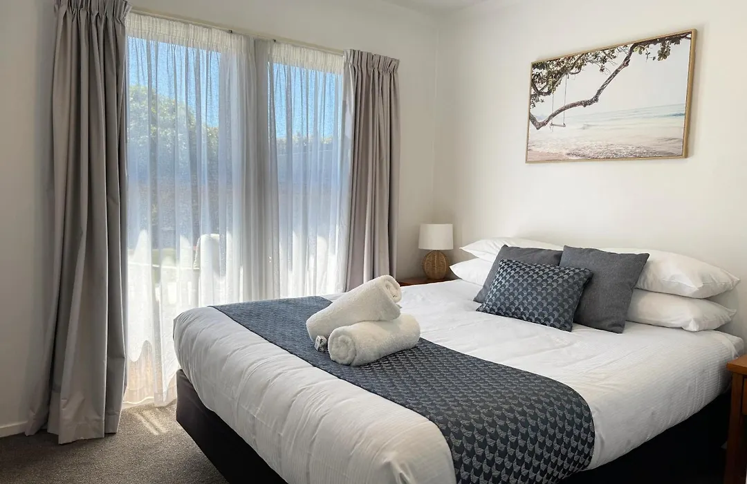 Tahuna Beach Holiday Park-1