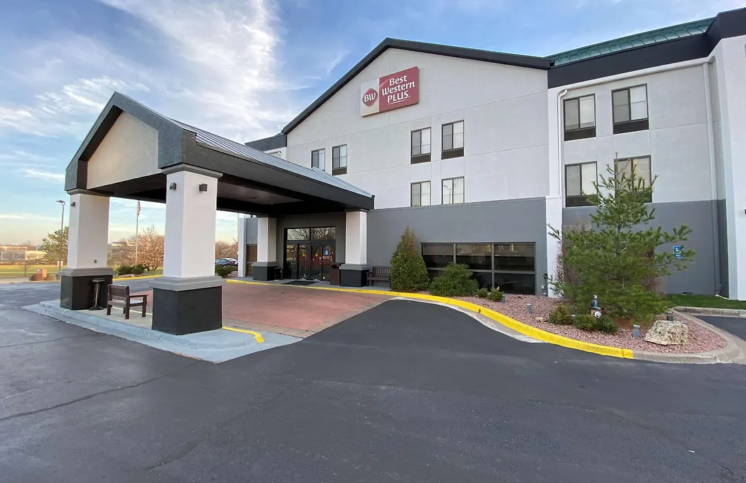 Best Western Plus Kansas City Airport - Kci East-1