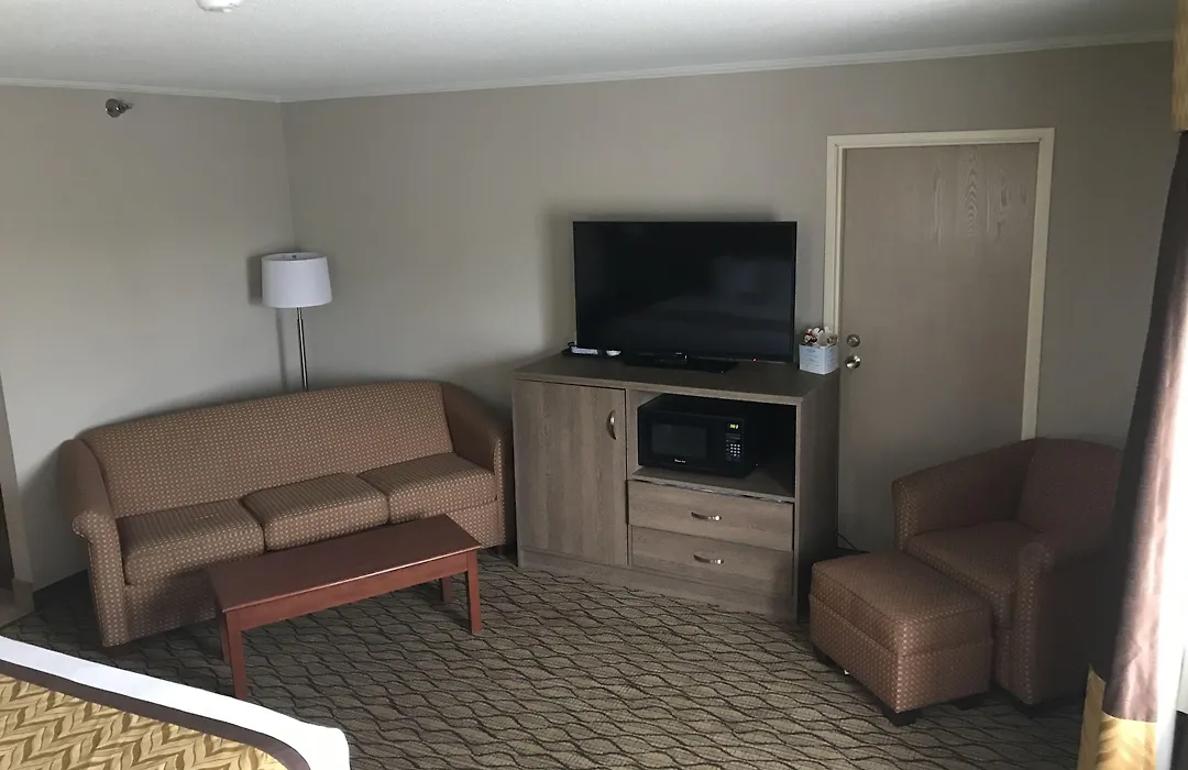 Baymont By Wyndham Grand Rapids Airport-1