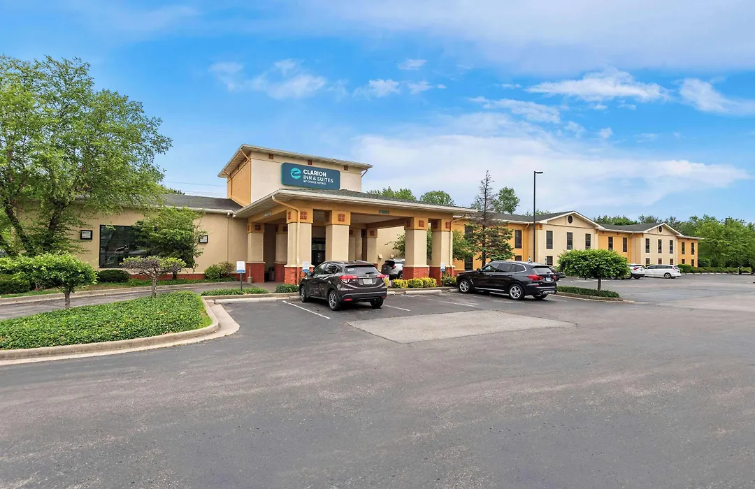 Clarion Inn & Suites Indianapolis Northwest-1