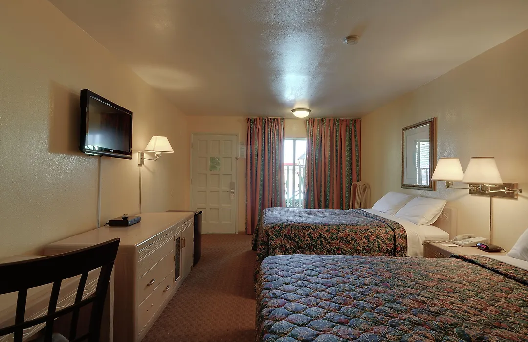 Vagabond Inn San Pedro-1
