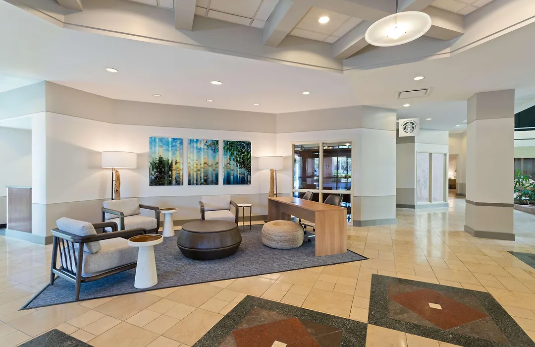 Embassy Suites By Hilton Tampa Usf Near Busch Gardens-1