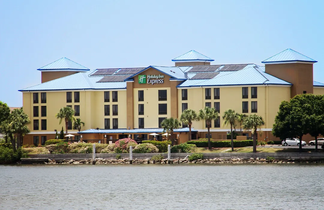 Holiday Inn Express Hotel & Suites Tampa-Rocky Point Island By Ihg-1