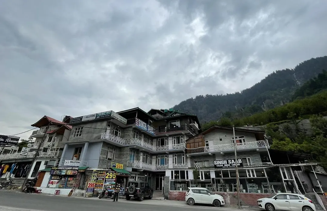 Singh Saab Rooms & Cafe-1