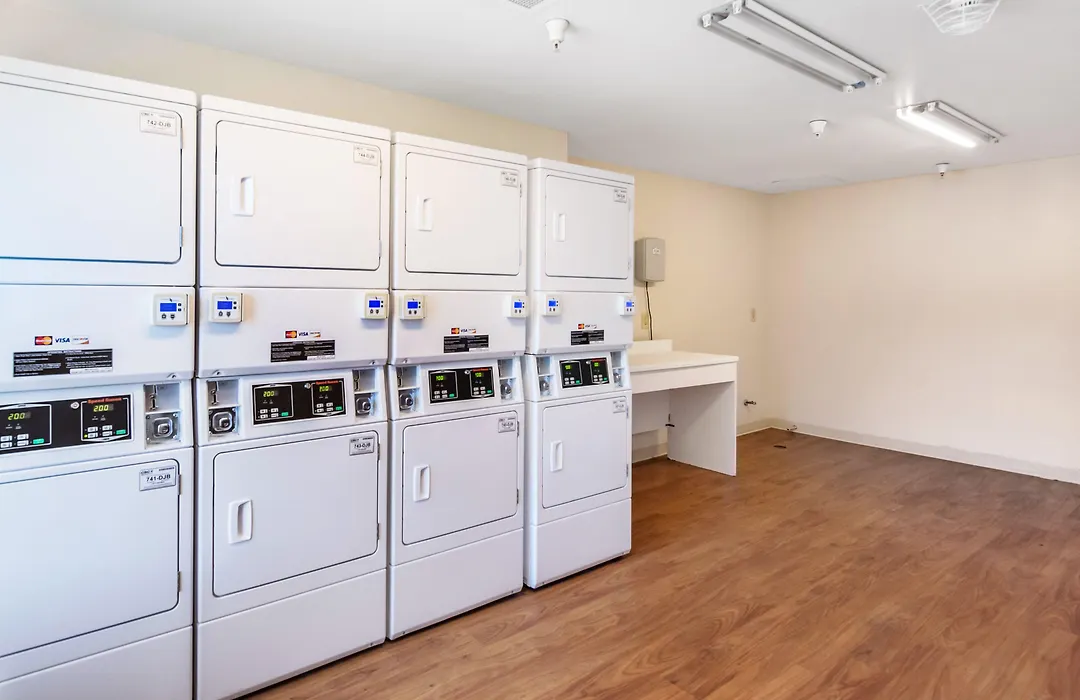 Hometowne Studios By Red Roof Colorado Springs - Airport-1