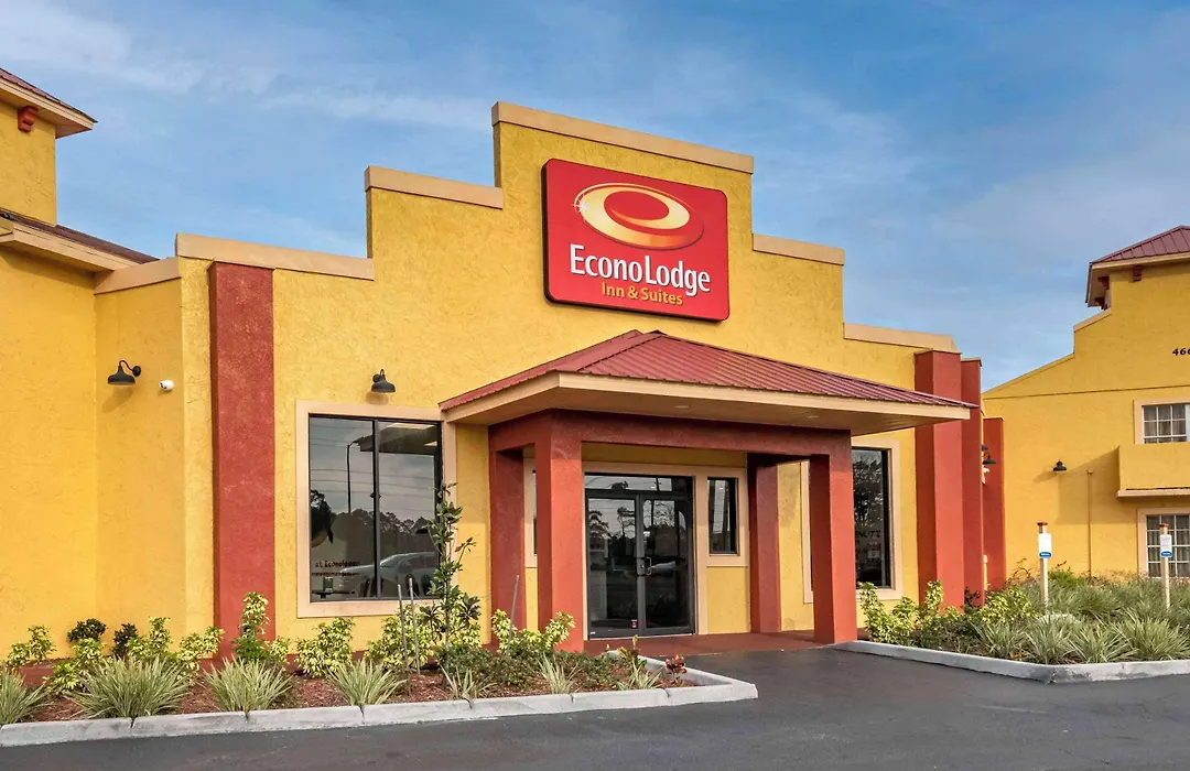 Econo Lodge Inn & Suites Maingate Central-1