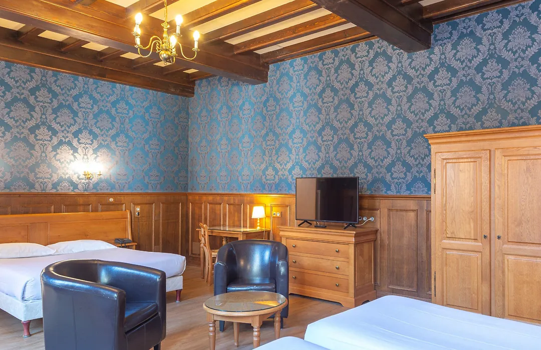 Logis Hotel De La Cloche-1