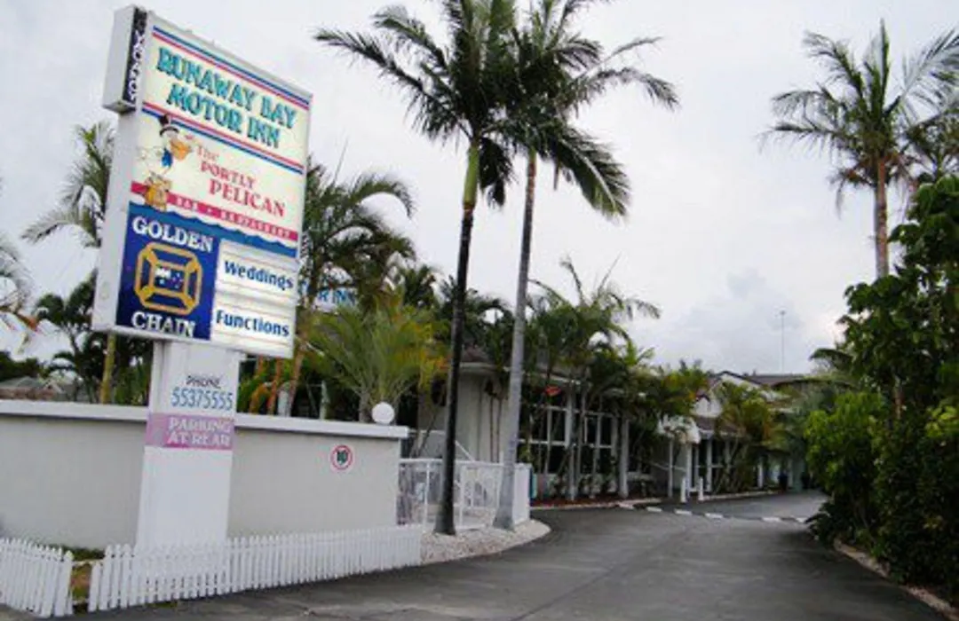 Runaway Bay Motor Inn-1