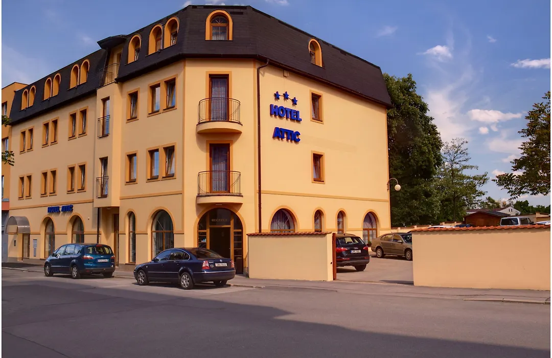 Attic Hotel-1