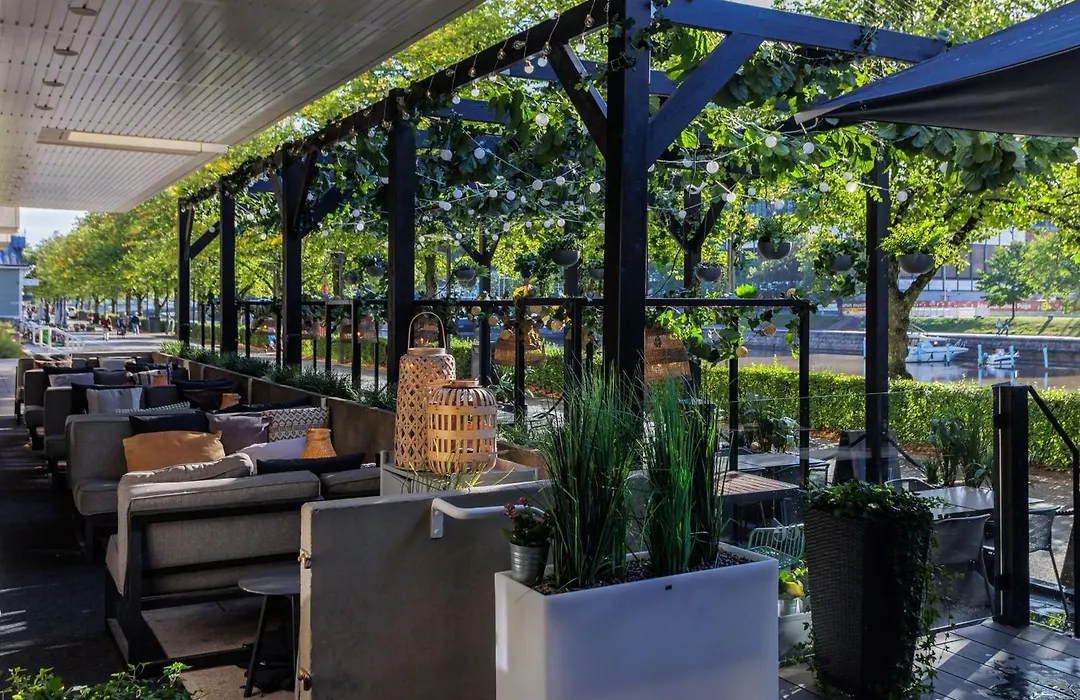 Radisson Blu Marina Palace Hotel, Turku-1