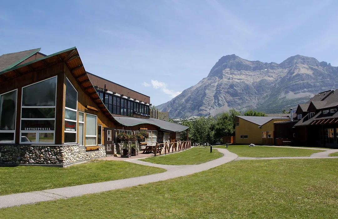 Waterton Lakes Lodge Resort-1