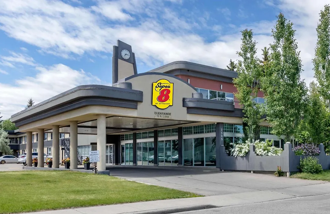 Super 8 By Wyndham Macleod Trail Calgary-1