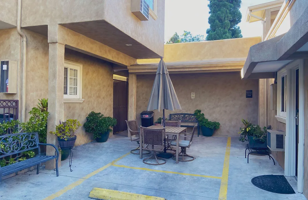 Nite Inn At Universal City - Walking Distance To Universal Studios Hollywood-1