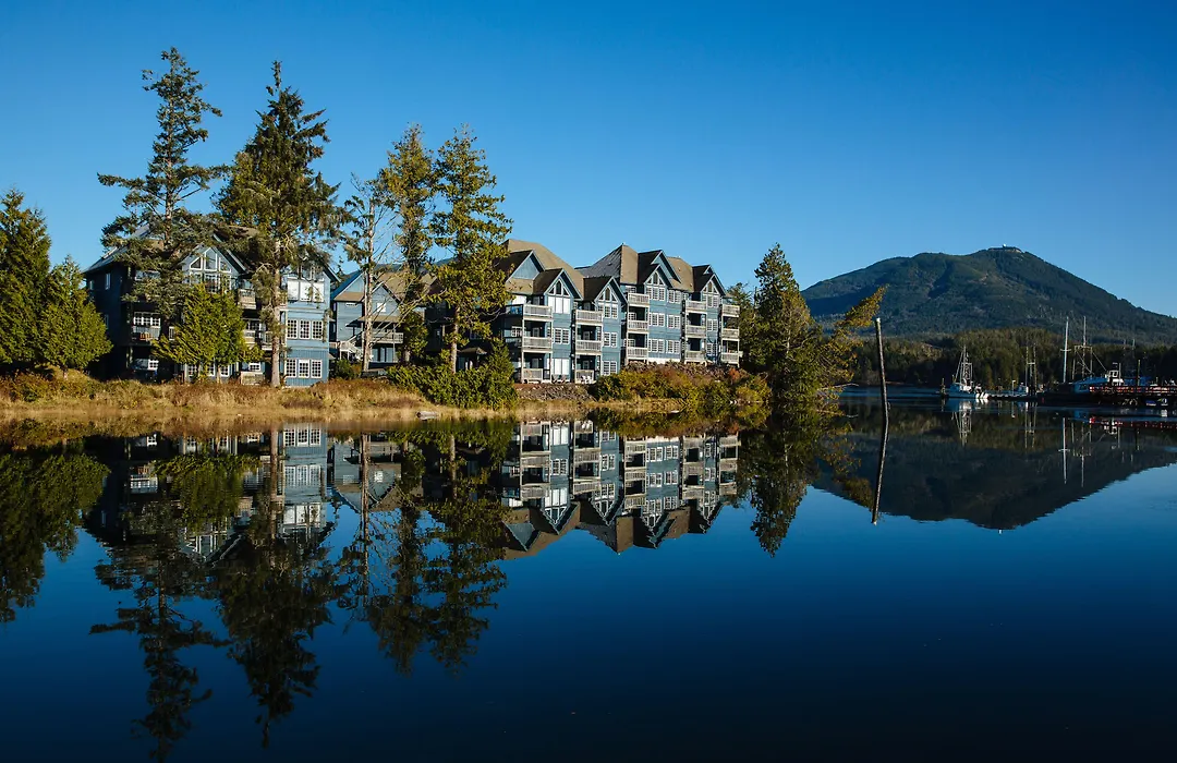 Waters Edge Shoreside Suites-1