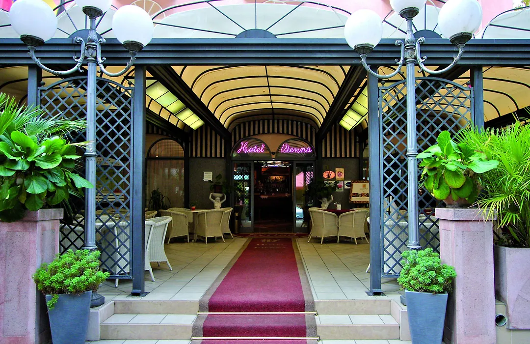 Hotel Vienna Ostenda E Ristorante Il Danubio-1