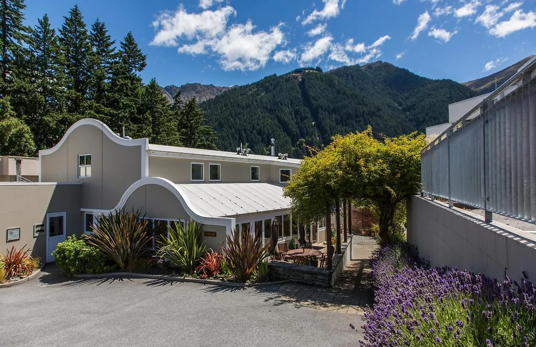 The Central Hotel Queenstown, A Naumi Chapter-1