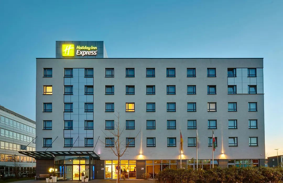 Holiday Inn Express Duesseldorf - City North By Ihg-1