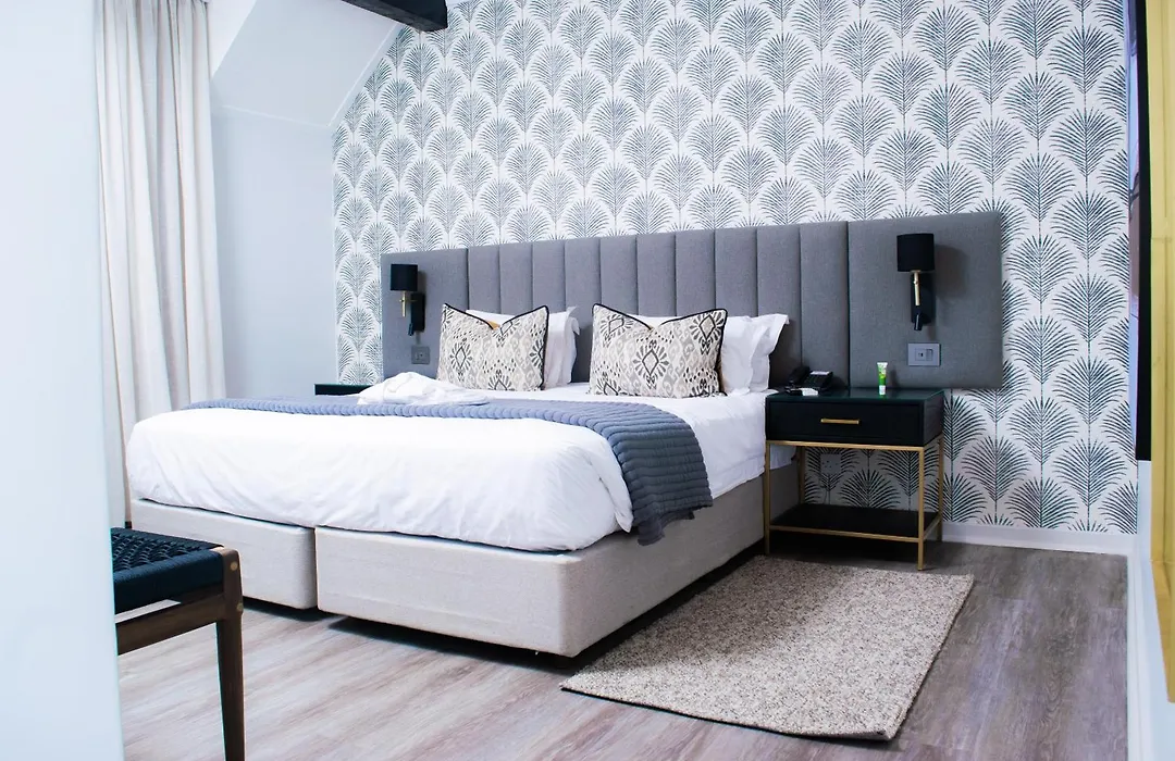 Cresta Churchill Hotel-1