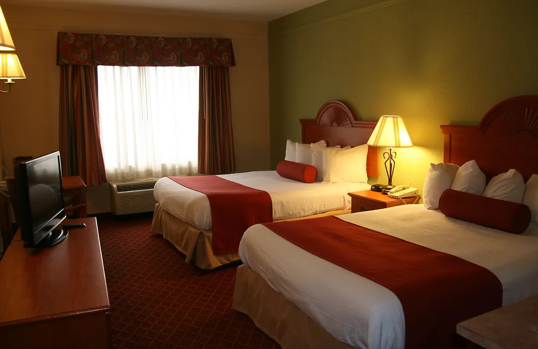 Best Western Plus Strawberry Inn & Suites-1