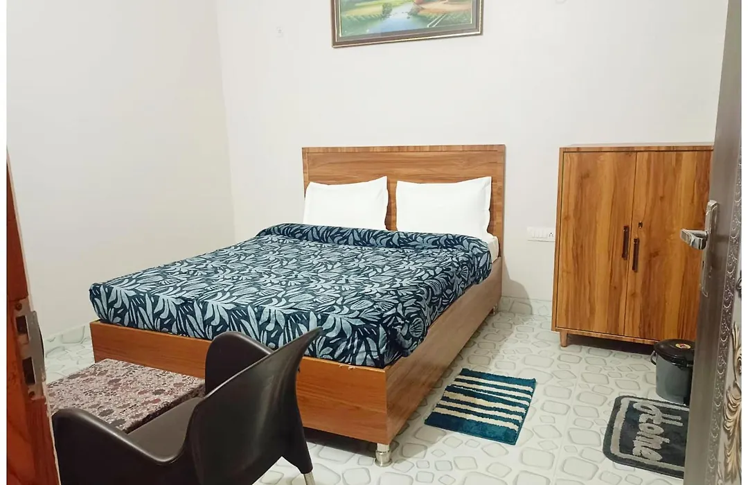 Hotel !! Anand - Palace Near Banaras Railway Station - Offers Budget Rooms With Wi-Fi Facility - A Comfort Stay Guest House In Varanasi-1