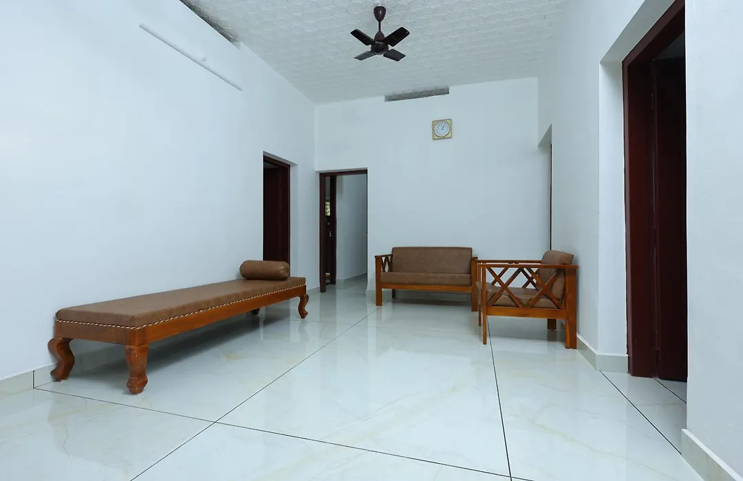 Ganesha Homestay, Cochin, Near Paniyeli Poru Waterfalls-1