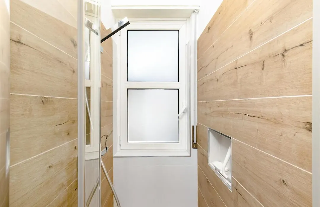 Modern Home Milano With Wi-Fi & Ac 15 Min To Duomo-1
