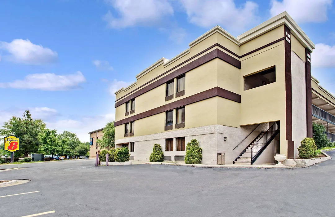 Super 8 By Wyndham Raleigh Downtown-1
