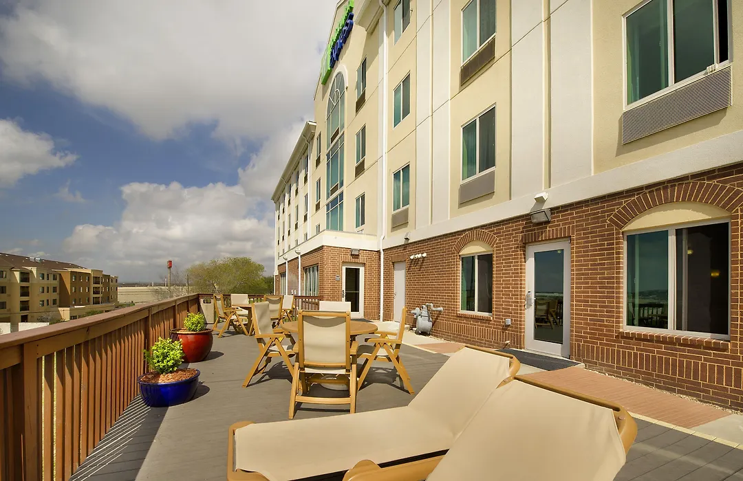 Holiday Inn Express & Suites San Antonio West Sea World Area By Ihg-1