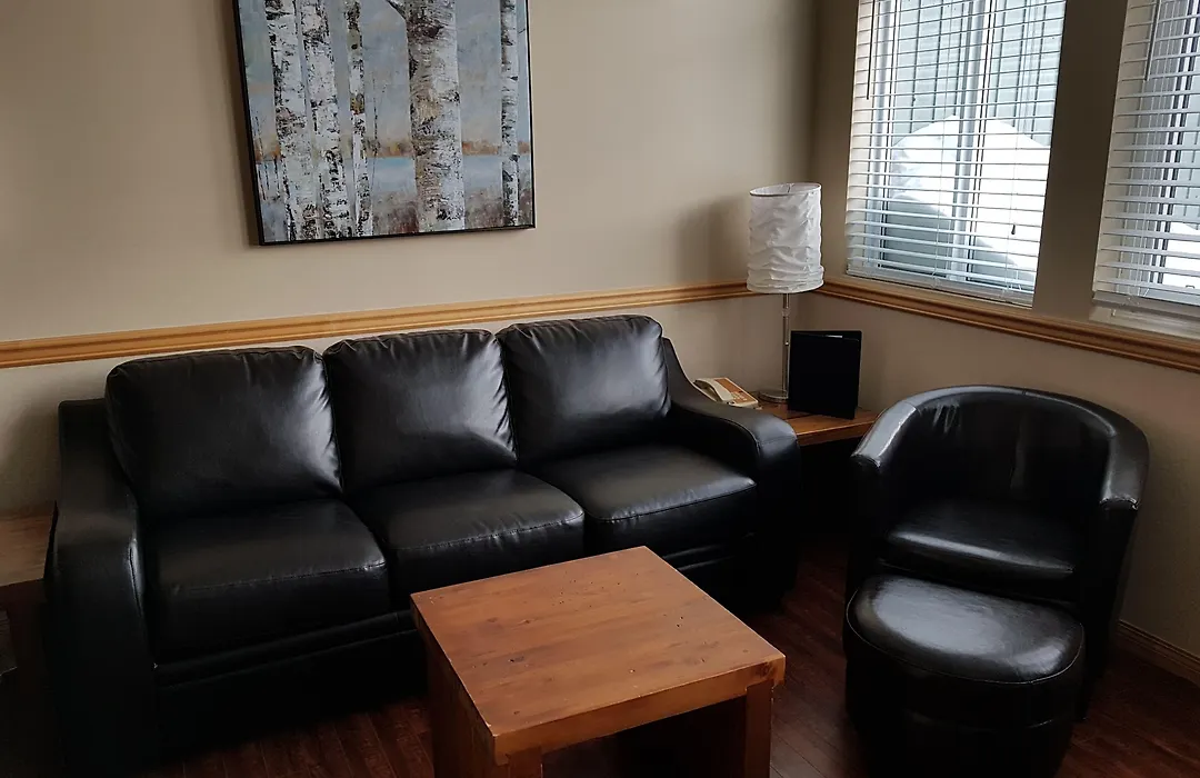 Sunset Resorts Canmore And Spa-1