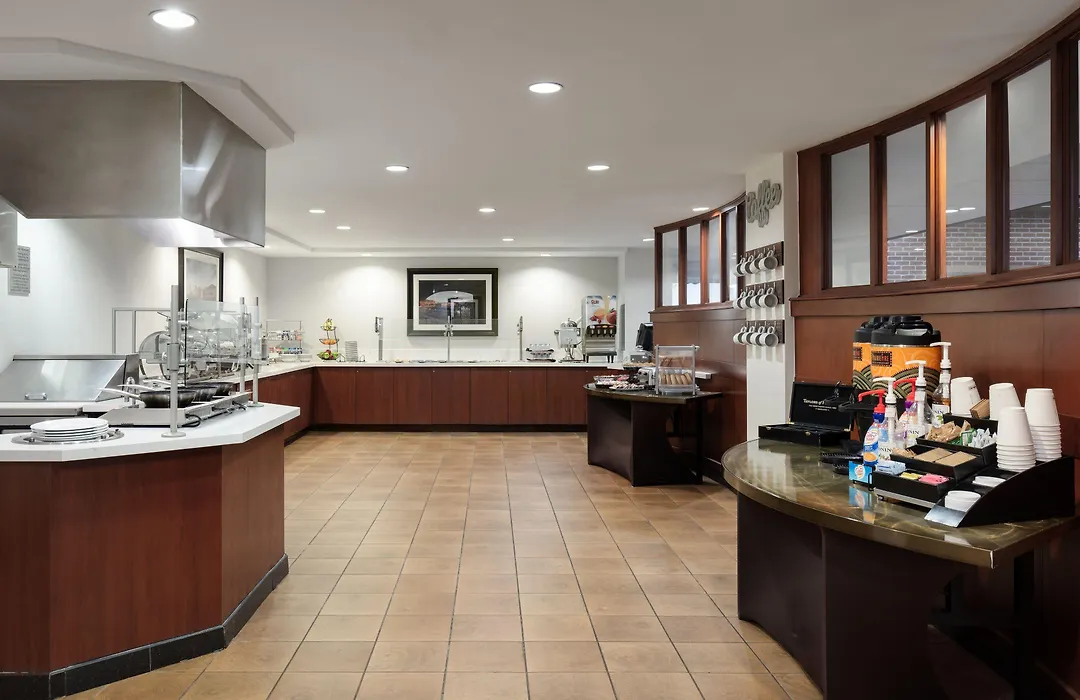 Courtyard By Marriott Wichita At Old Town-1