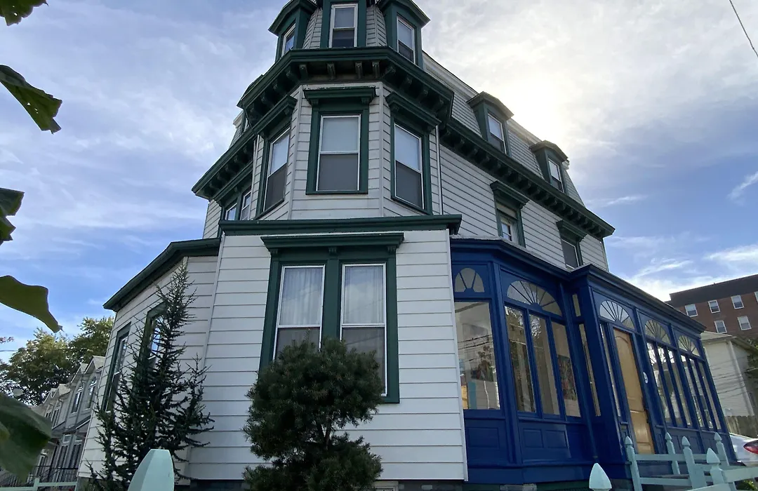 Fort Pl B&B And Gallery-1