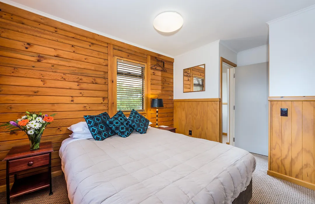 Lakefront Lodge Taupo-1