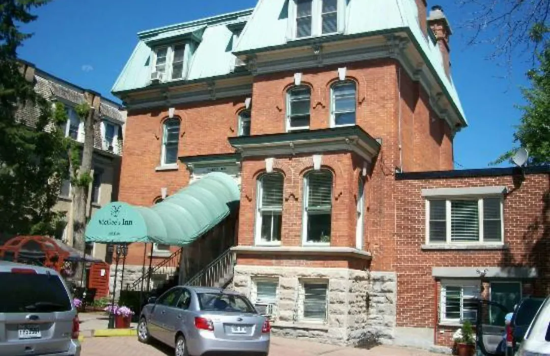 Mcgee'S Inn-1