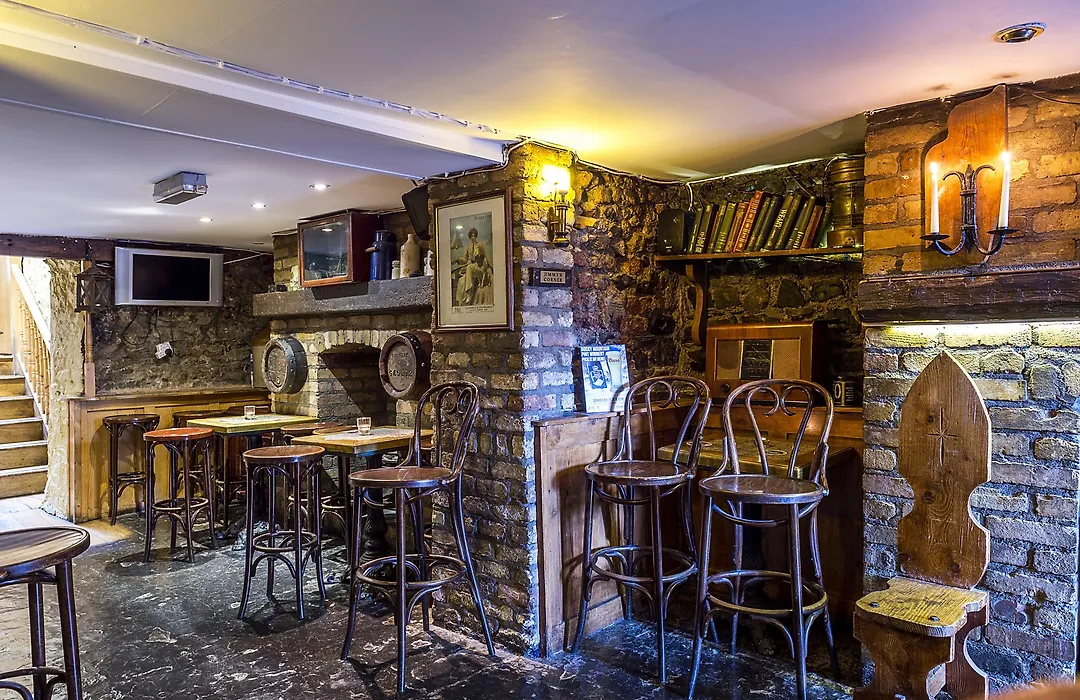 Uppercross House Hotel-1