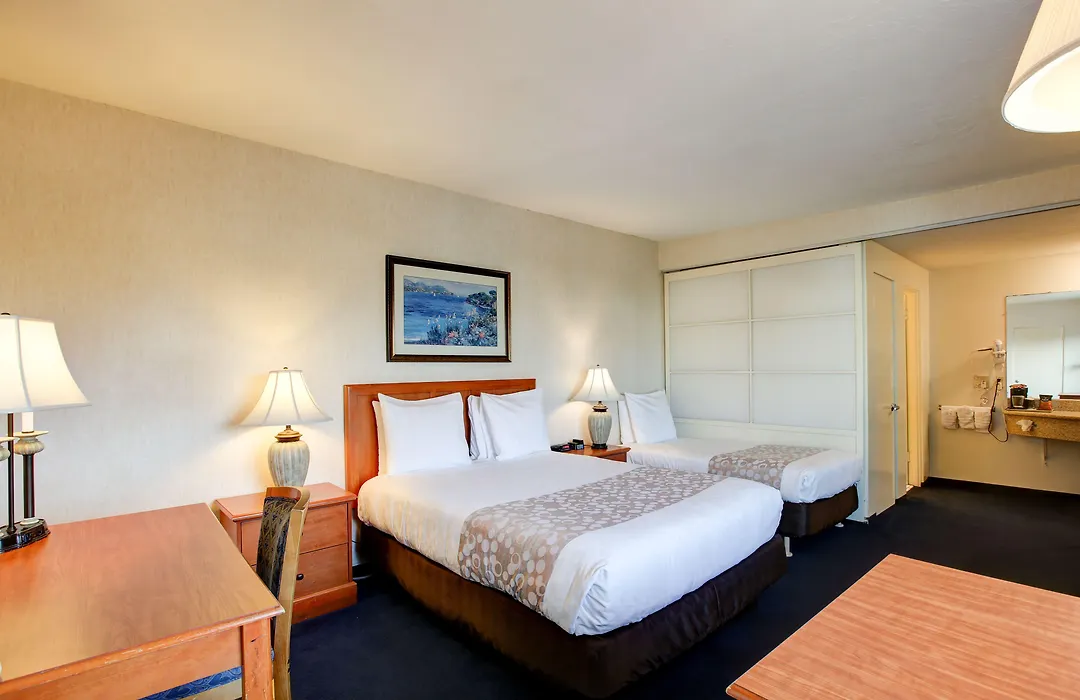 Newport Channel Inn-1