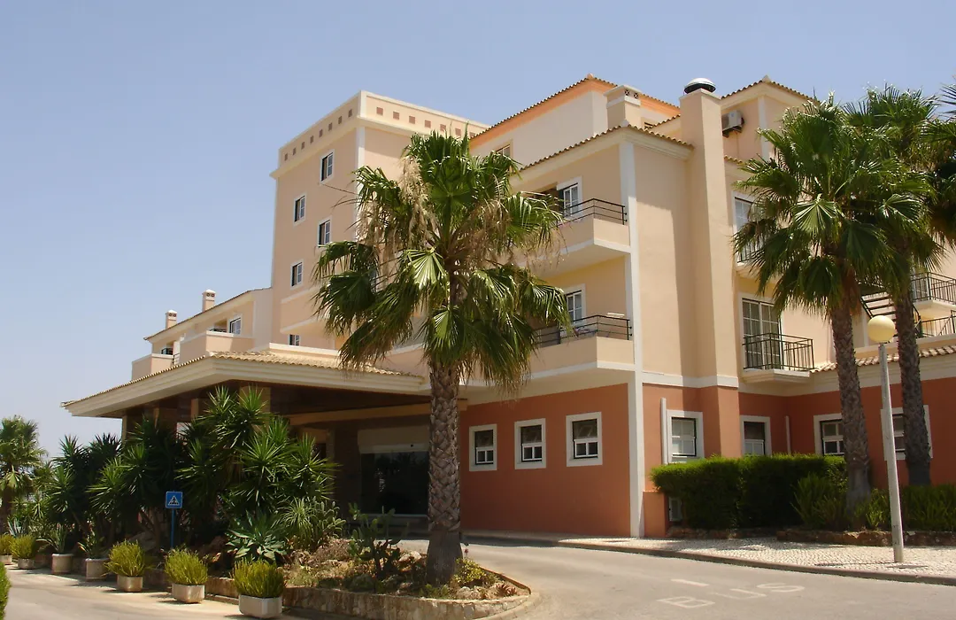 Vitors Plaza-1