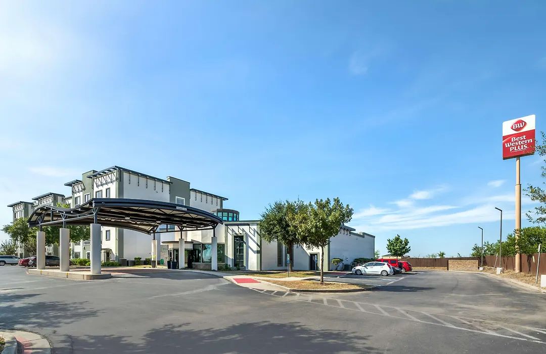 Best Western Plus Lackland Hotel And Suites.-1