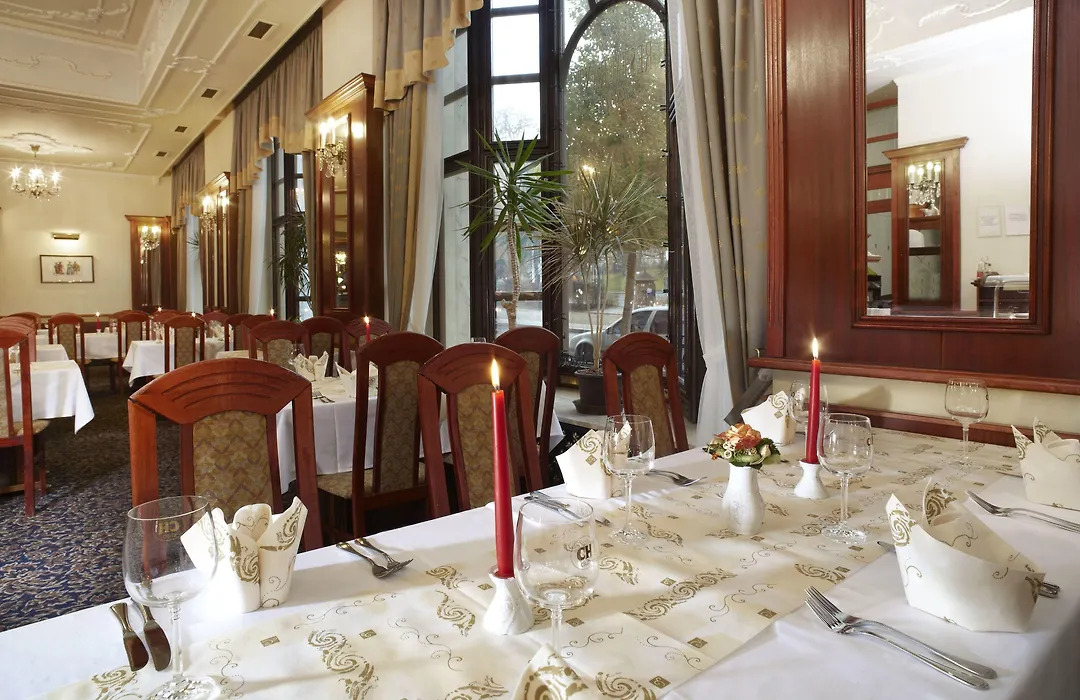 Hotel Excelsior-1
